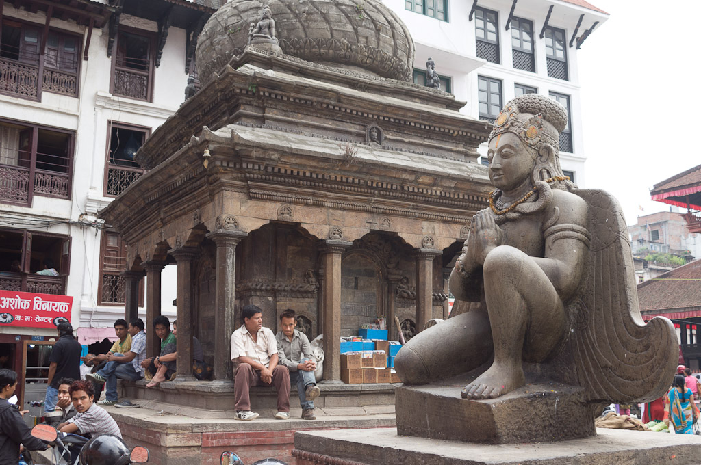 Катманду статуя